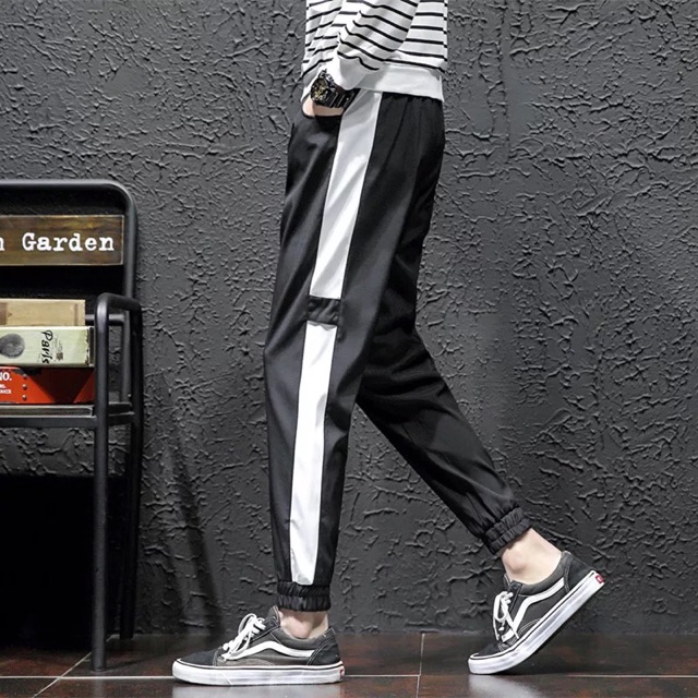 [HÀNG HOT TREND] QUẦN JOGGER UMÌ SỌC TRẮNG THỂ THAO