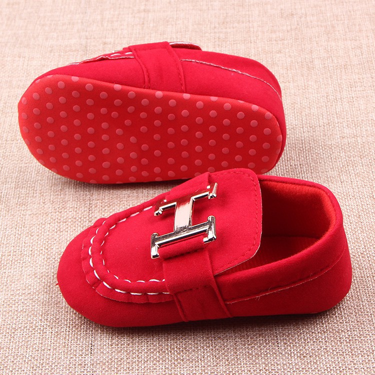 Giày lười khóa chữ H cá tính cho bé