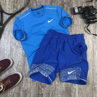 Bộ thể thao xuất dư
