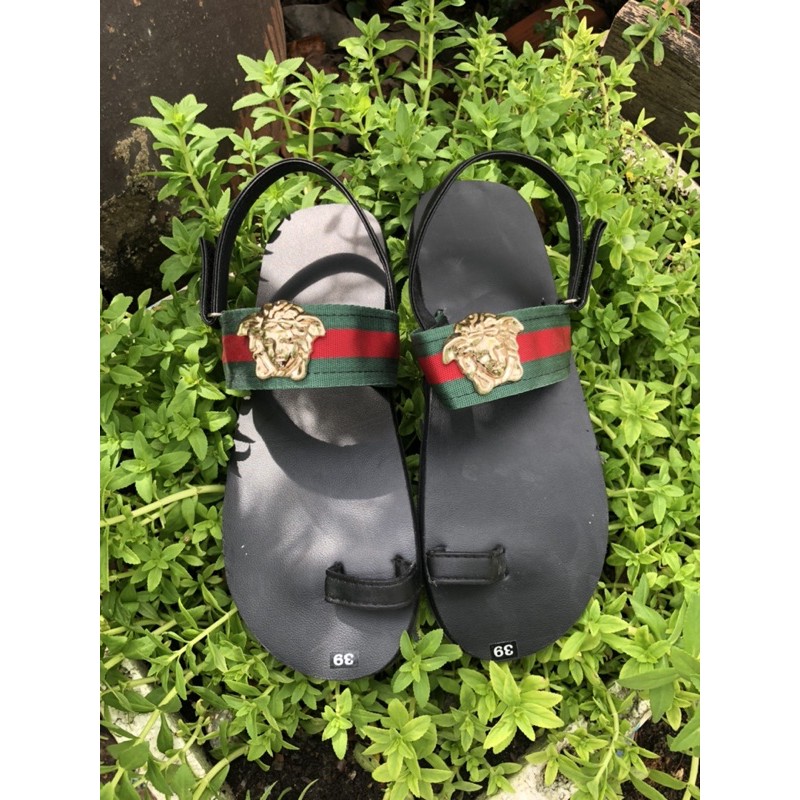 Sandal đồng nai sandal nữ ( đế đen quai hậu dù ) size từ 35 nữ đến 41 nữ size khác nhắn tin chọn thêm