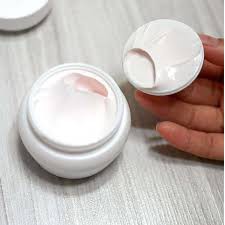 Kem làm trắng, kiểm soát dầu và ngăn ngừa mụn Milky Dress Boson Whitening Cream (50ml) - BOBSHOP