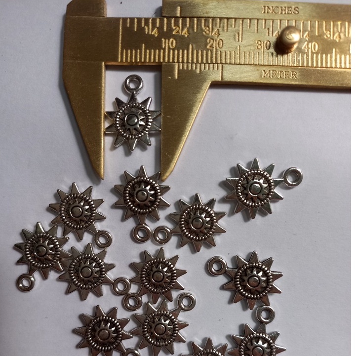 2/5/10 mặt dây chuyền giả cổ làm đồ handmade màu bạc cổ điển