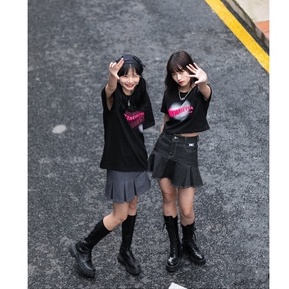 Áo Thun Ngắn Tay Cổ Tròn Dáng Ôm In Họa Tiết Kiểu retro Thời Trang Cho Nữ