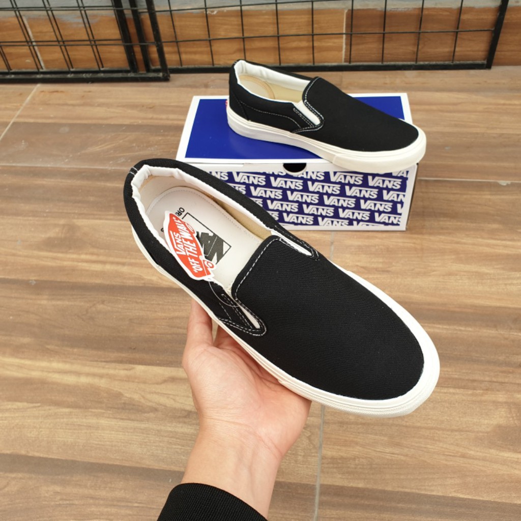 Giày  SLIP ON BLACK kiểu dáng classic chất vải bố đẹp đế cao su siêu bền mới về tại shop