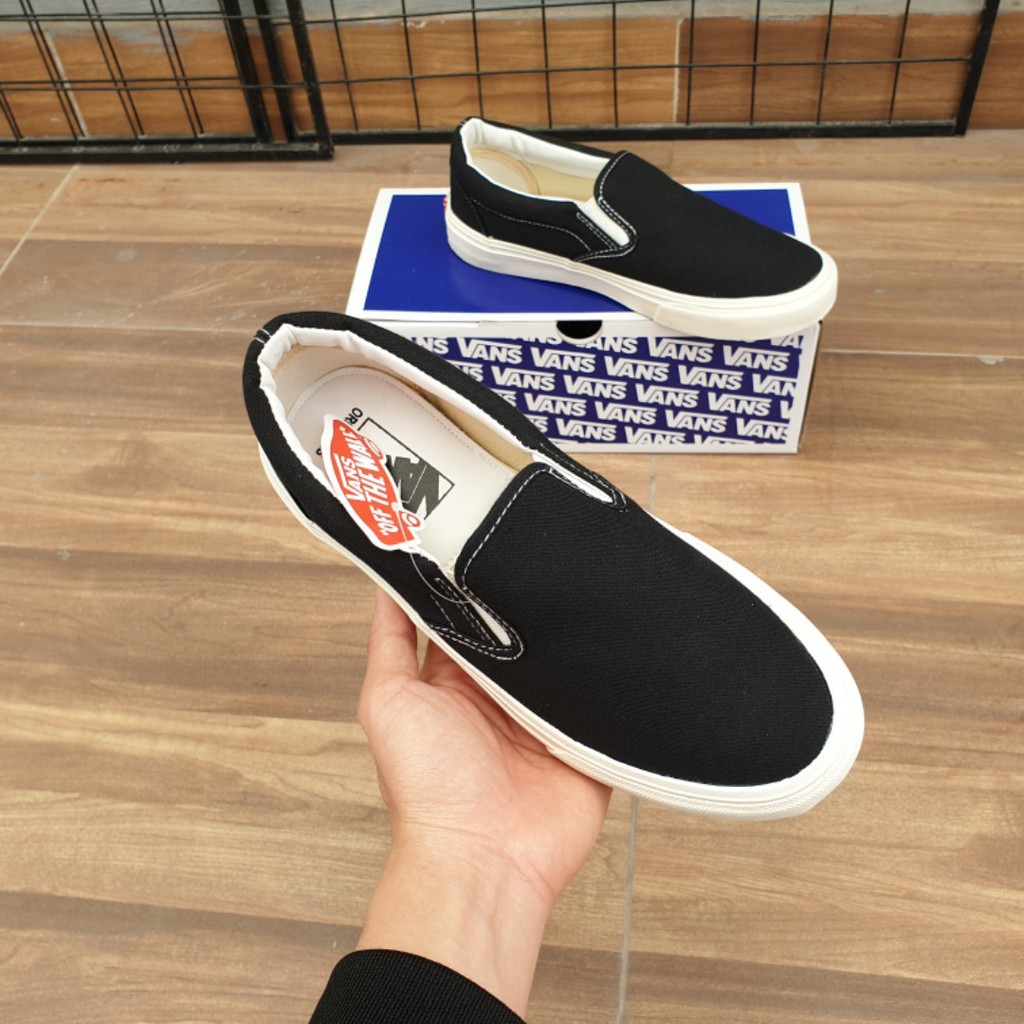 Giày  lười slip on đen nam nữ full box đủ size