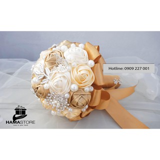 BÓ HOA CƯỚI CÂM TAY CÔ DÂU HOA HỒNG LỤA SATIN MÀU VÀNG ĐỒNG GOLD ĐIỂM PHỤ KIỆN TRANG SỨC VÀ HẠT CƯỜM HẠT CHÂU