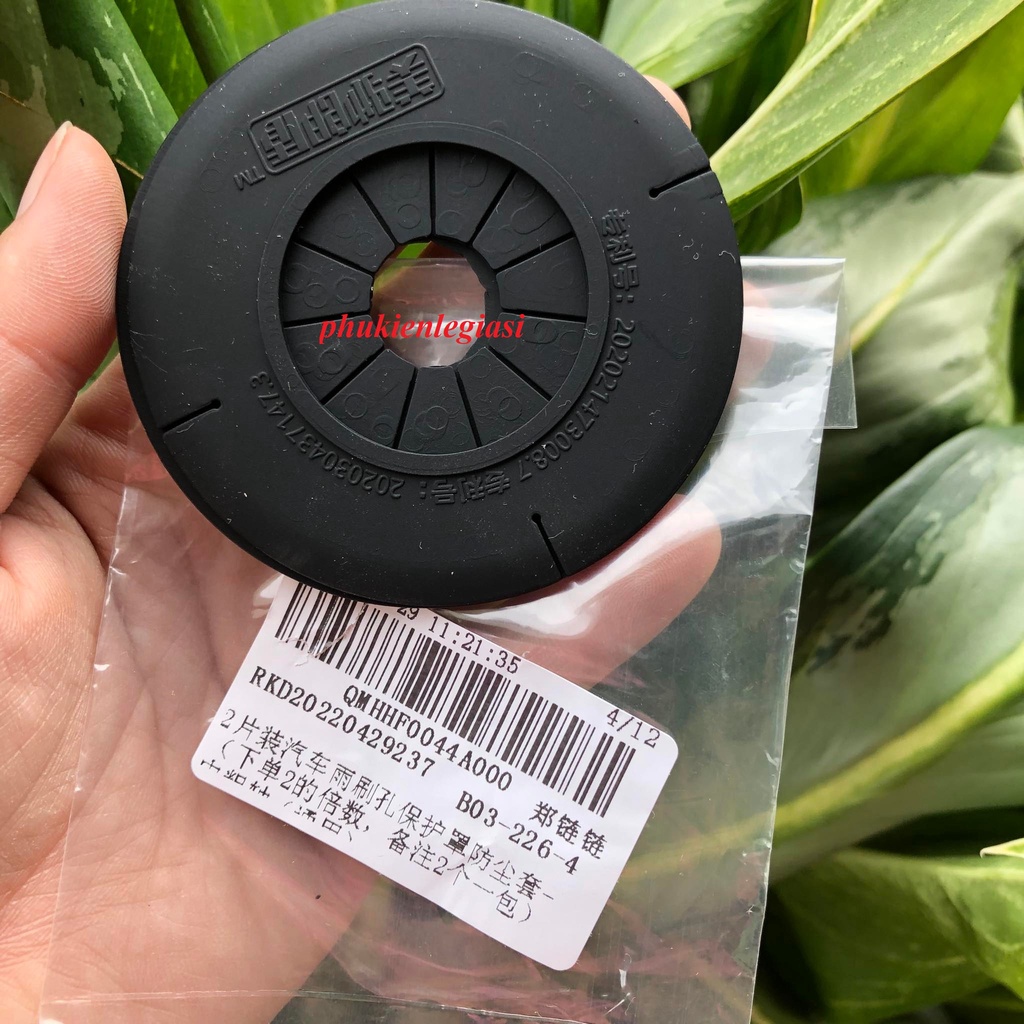 Ốp bảo vệ chắn rác cho cần gạt nước oto đa dụng nhiều loại xe Mitsubishi Grandis