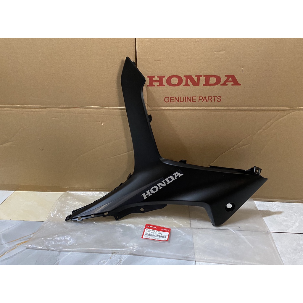 Bộ ốp trung tâm bên phải HONDA WAVE RSX110 năm 2019 màu Xám đen. (64350K90VC0ZC)