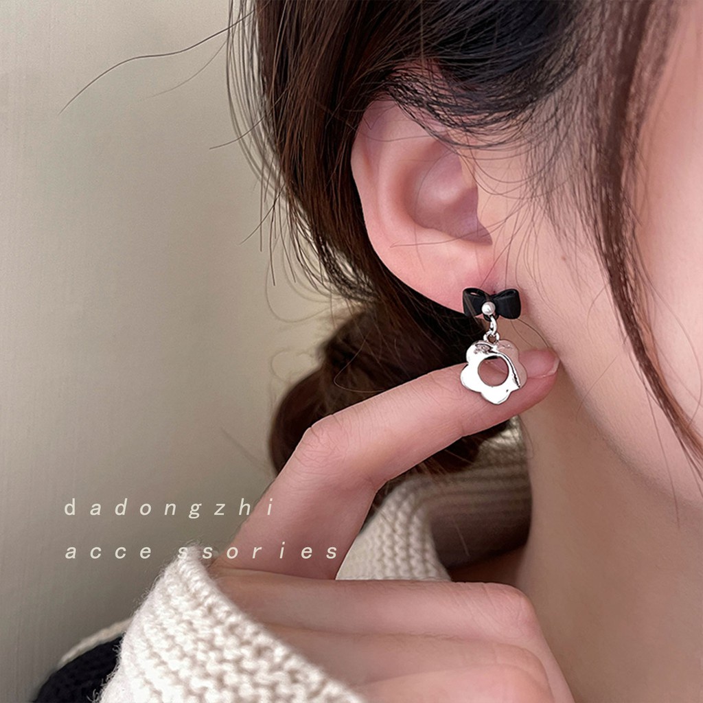 Khuyên tai hình nơ đính ngọc trai giả thiết kế đơn giản thời trang cho nữ