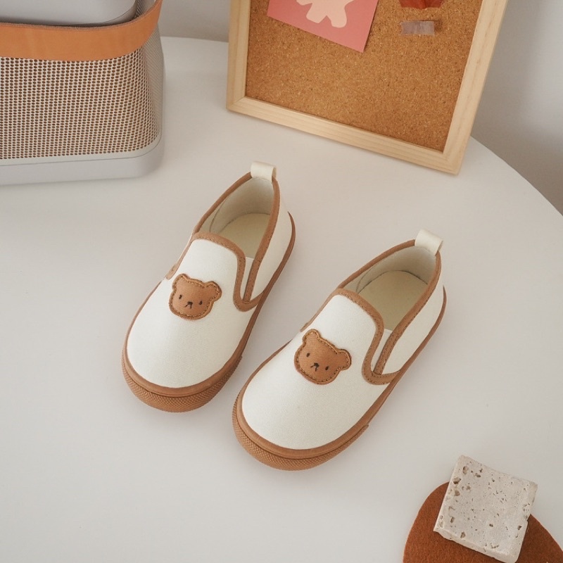 Giày lười slip on cho bé Gấu Brown hàng Quảng Châu fullbox cao cấp