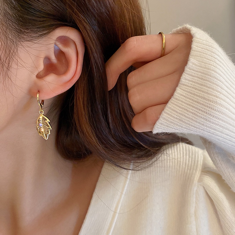 Bông Tai Hình Chiếc Lá Đính Đá Opal Sang Trọng Phong Cách Hàn Quốc Cho Nữ