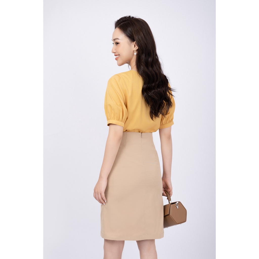 Chân váy nữ công sở dáng A xẻ trước đính cúc trang trí FIONA F252164