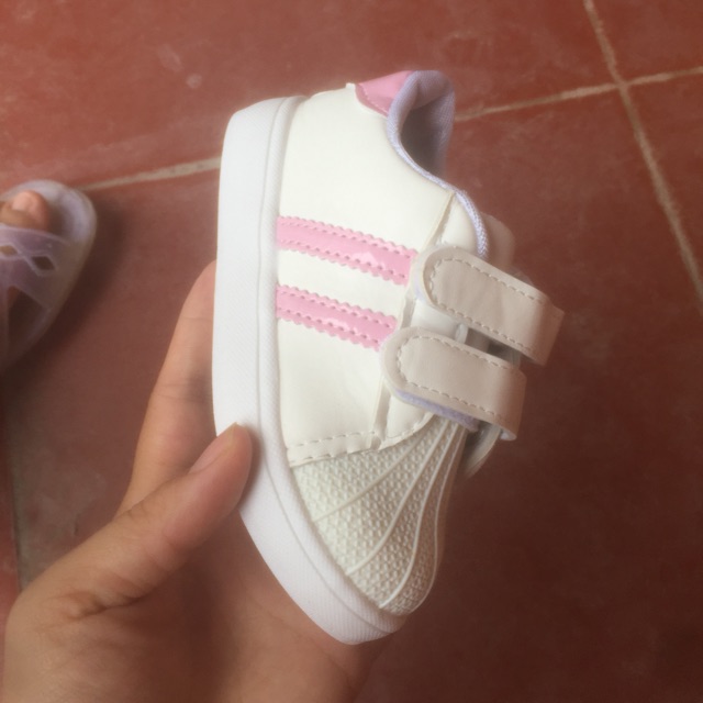 Giày thể thao bé trai bé gái hàng quảng châu