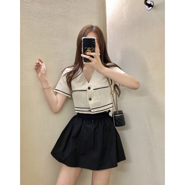 Áo tweed croptop ngắn tay cổ V - Tweed cộc tay tiểu thư