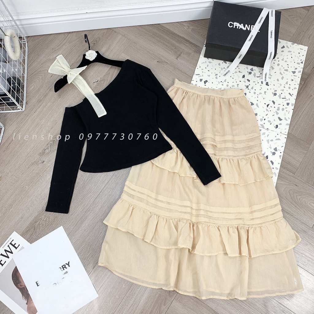 set áp thun đen hở vai nơ mix chân váy be xòe tầng