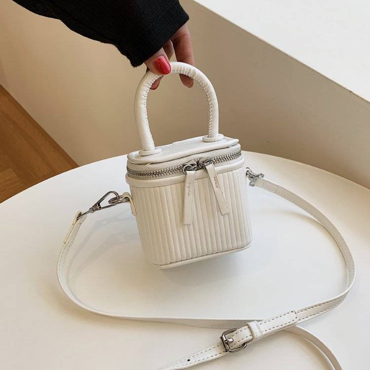 Túi Xách Đeo Vai Dạng Hộp Gập Lại Được Thiết Kế Chất Lượng Cao Cho Nữ