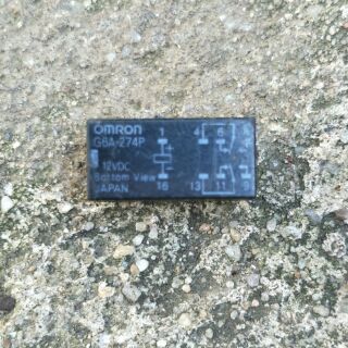 Relay omron 12V 8chân