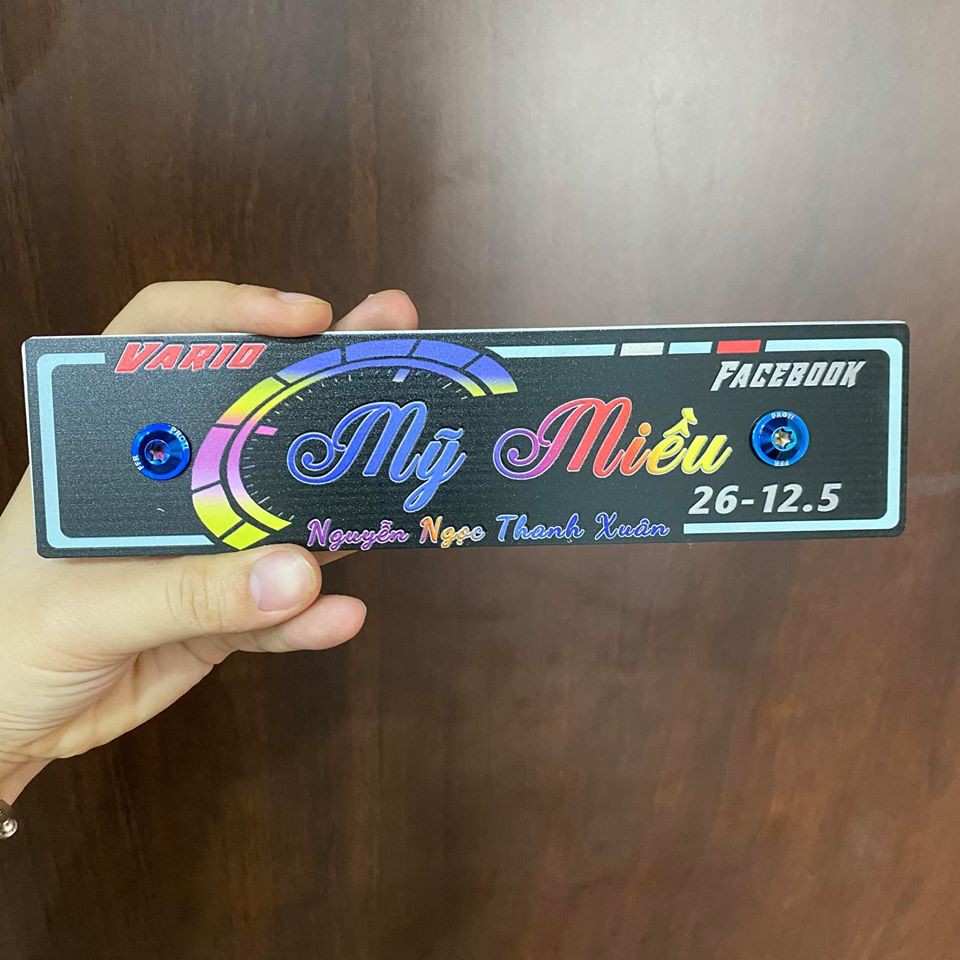Bảng tên xe máy , Ốc titan gắn bảng tên