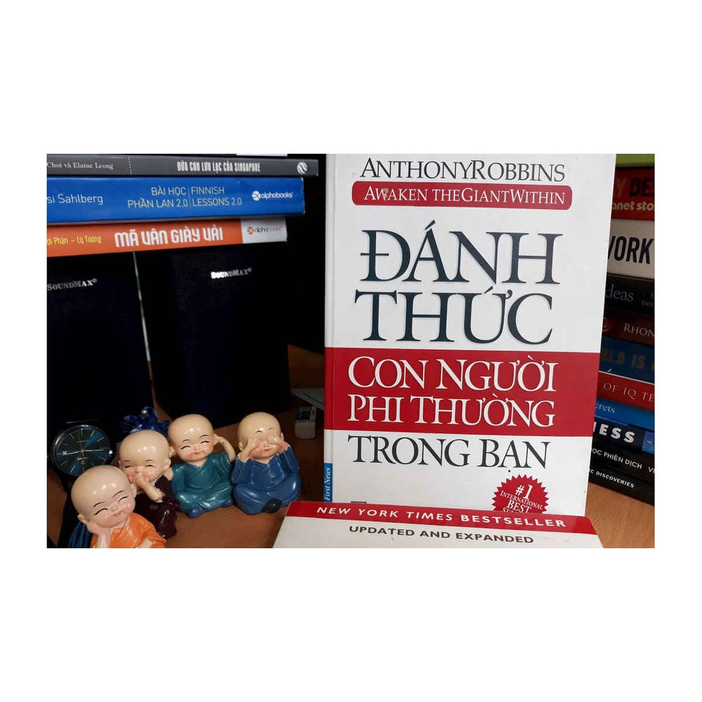 Sách - Đánh Thức Con Người Phi Thường Trong Bạn - First News Tặng Kèm Bookmark