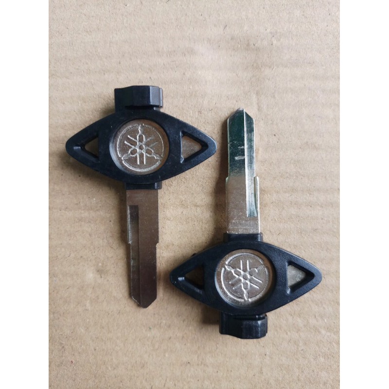 Combo 2 phôi chìa khoá xe YAMAHA ( rảnh phải )