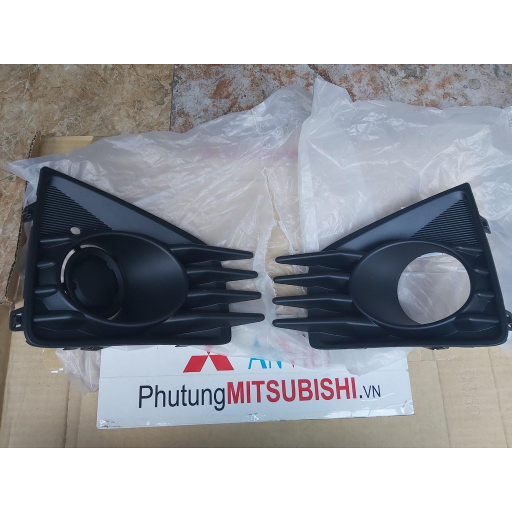Ốp đèn gầm, ốp đèn sương mù xe Mitsubishi Attrage 2020