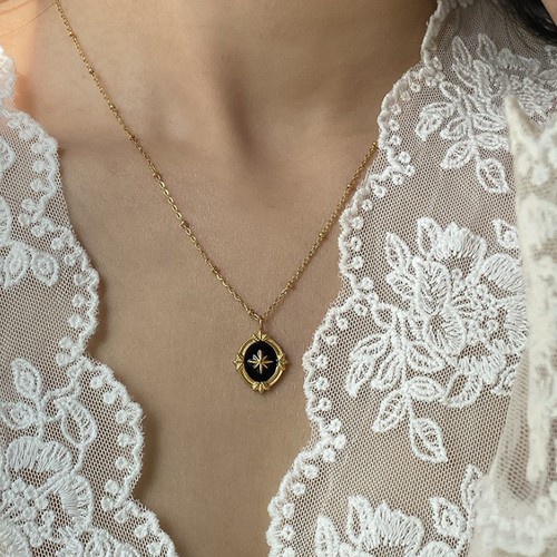 Dây Chuyền Nữ Mặt Đen Ngôi Sao 8 Cánh Titan Ko Han Rỉ TT 3710