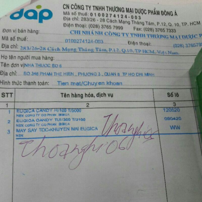 Kẹo Ngậm EUGICA 100 Viên làm dịu cơn ho, giảm đau rát họng