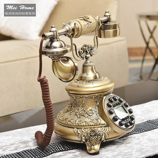 Điện thoại bằng đồng cổ điển trang trí phòng khách sang trọng