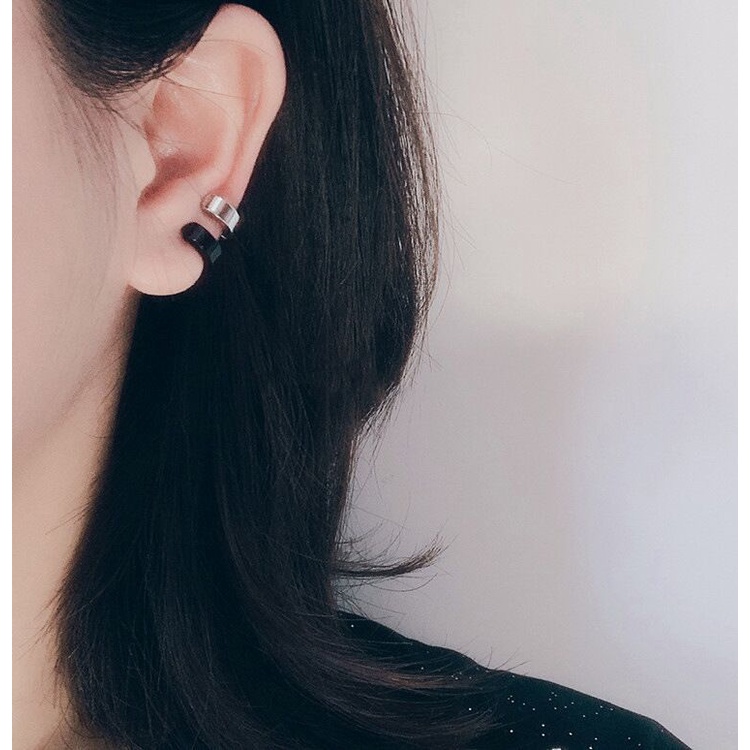 1 khuyên - Khuyên tai kẹp vành dày titan 2 màu