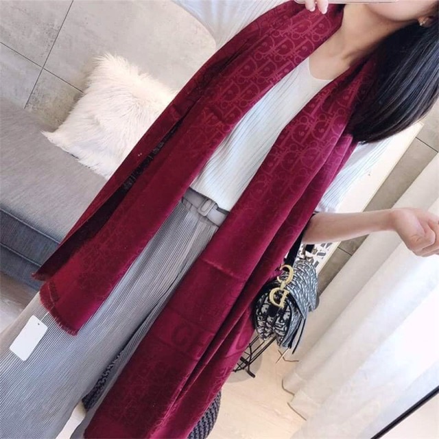 [ TRI ÂN KHÁCH HÀNG 20/11 ] Khăn lụa choàng cổ Dior full hộp, thẻ bảo hành phiên bản GIỚI HẠN, KHĂN CHO NỮ
