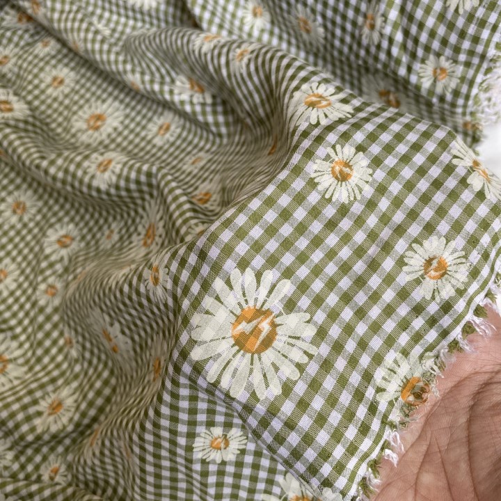 Vải Thô Cotton Pha Xanh Nhỏ Hoa Cúc Sơn Khổ 1m46 - Không Co Giãn - May Đầm, Áo Kiểu, Đồ Bộ, Đồ Trẻ Em