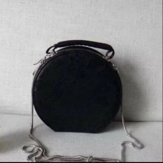 Gift hãng, túi đeo gavenchy pouch trống tròn