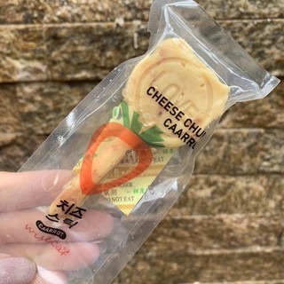 cây mút phô mai trái cây cho hamster/ sóc/ nhím/ chó/ mèo