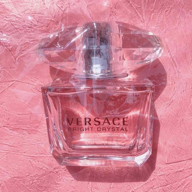 Nước hoa nữ tính, nhẹ nhàng VS Bright Crystal