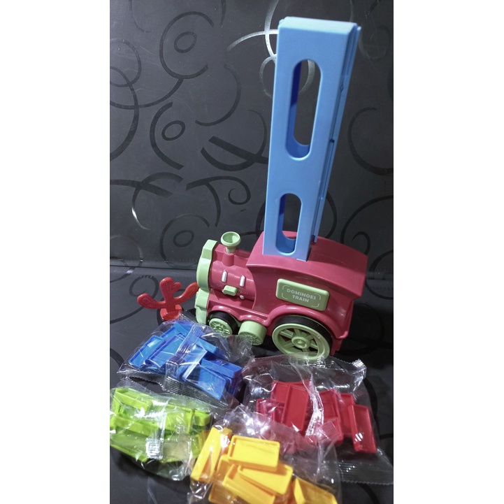 Đồ Chơi Xe Tàu Lửa Rải Quân Cờ Domino Cho Bé, Dominos Train Toy, Chưa Kèm Pin , 02098