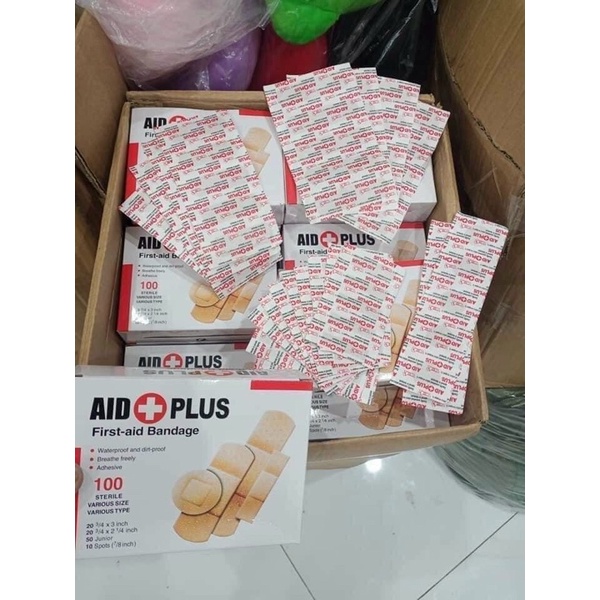 Hộp 100 miếng băng dán cá nhân AID FIRST
