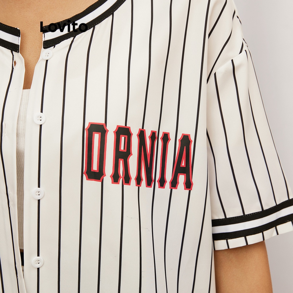 Áo kiểu Lovito viền tương phản kẻ sọc cổ bóng rổ in chữ cái phong cách đi học L19D071 (Màu trắng)