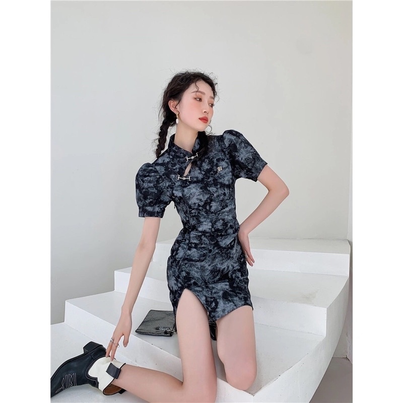 Đầm sườn xám xẻ đùi màu cá tính