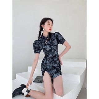 Đầm sườn xám xẻ đùi màu cá tính