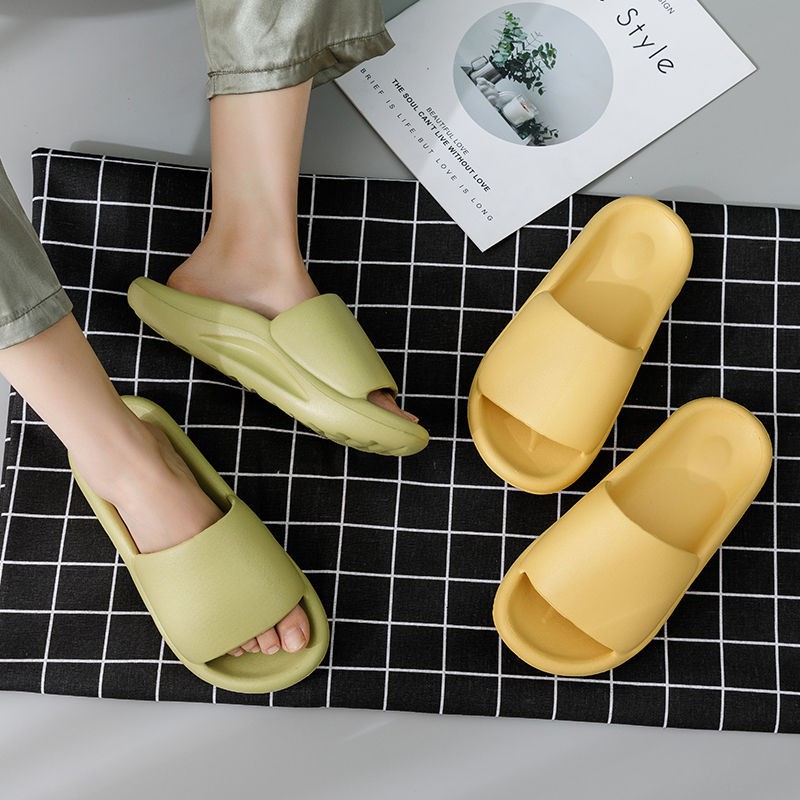 Spot sandals and slippers flip flops feces stepping on thick sole soft Korean style comfortable non-slip mute male female indoor home