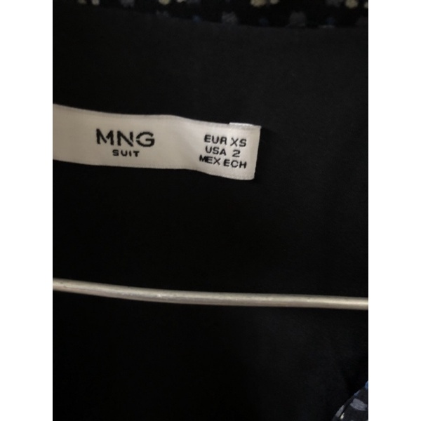 Đầm Mango auth