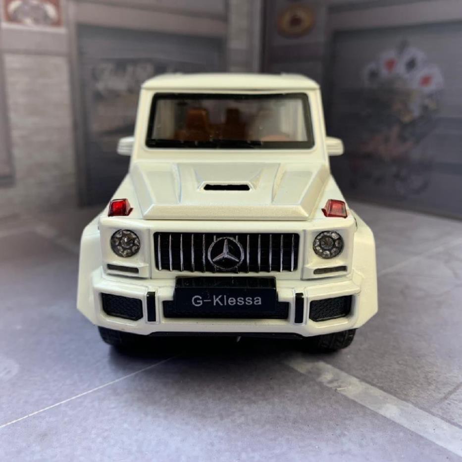 Mô hình xe Mercedes G63 V8 1:32 Chezhi
