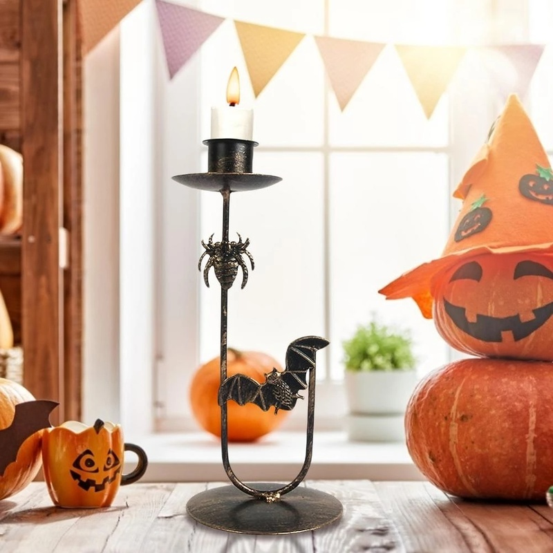 Giá Đỡ Đèn Cầy Bằng Sắt Phong Cách Halloween Độc Đáo