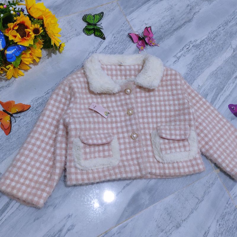 Khoác len dày siêu phẩm của bé chọn trên live