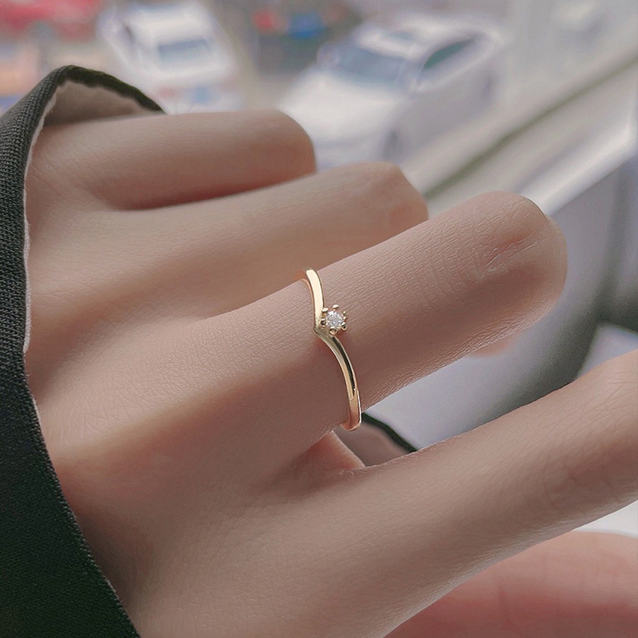 Nhẫn Đính Hôn Bằng Thép Titan Mạ Vàng Bạc Đính Đá Zircon Thời Trang Dành Cho Nữ