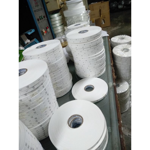 Cuộn mác size, Mác số quần áo chất liệu vải giấy,mực in sắc nét.