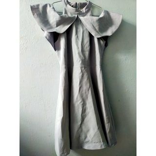 Đầm xám hở vai sz M (thanh lý)