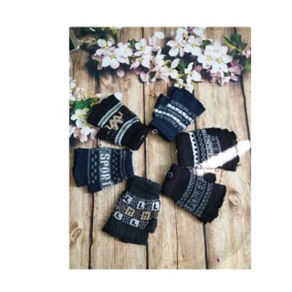 Bao tay len cắt ngón nam nữ.