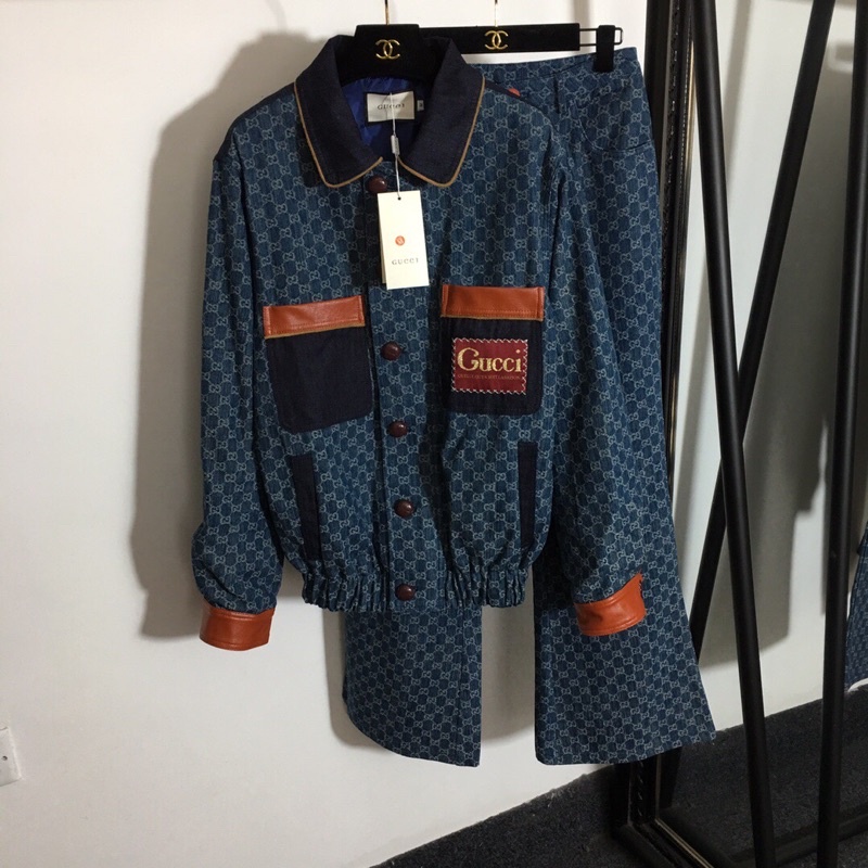 bộ nữ áo khoác denim dài tay có túi da + quần ống loe ống rộng cạp cao phù hợp với thời trang gucci Gc GG