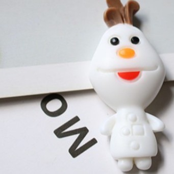 Jibbitz/ sticker gắn dép crocz, dép sục hình Người tuyết Olaf